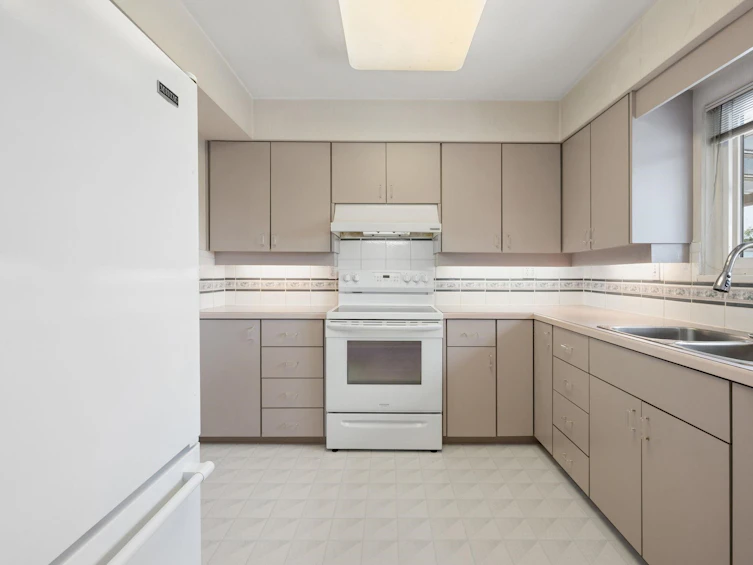 66 Courtney Crescent, New Westminster, BC, V3L 4M2 - 10