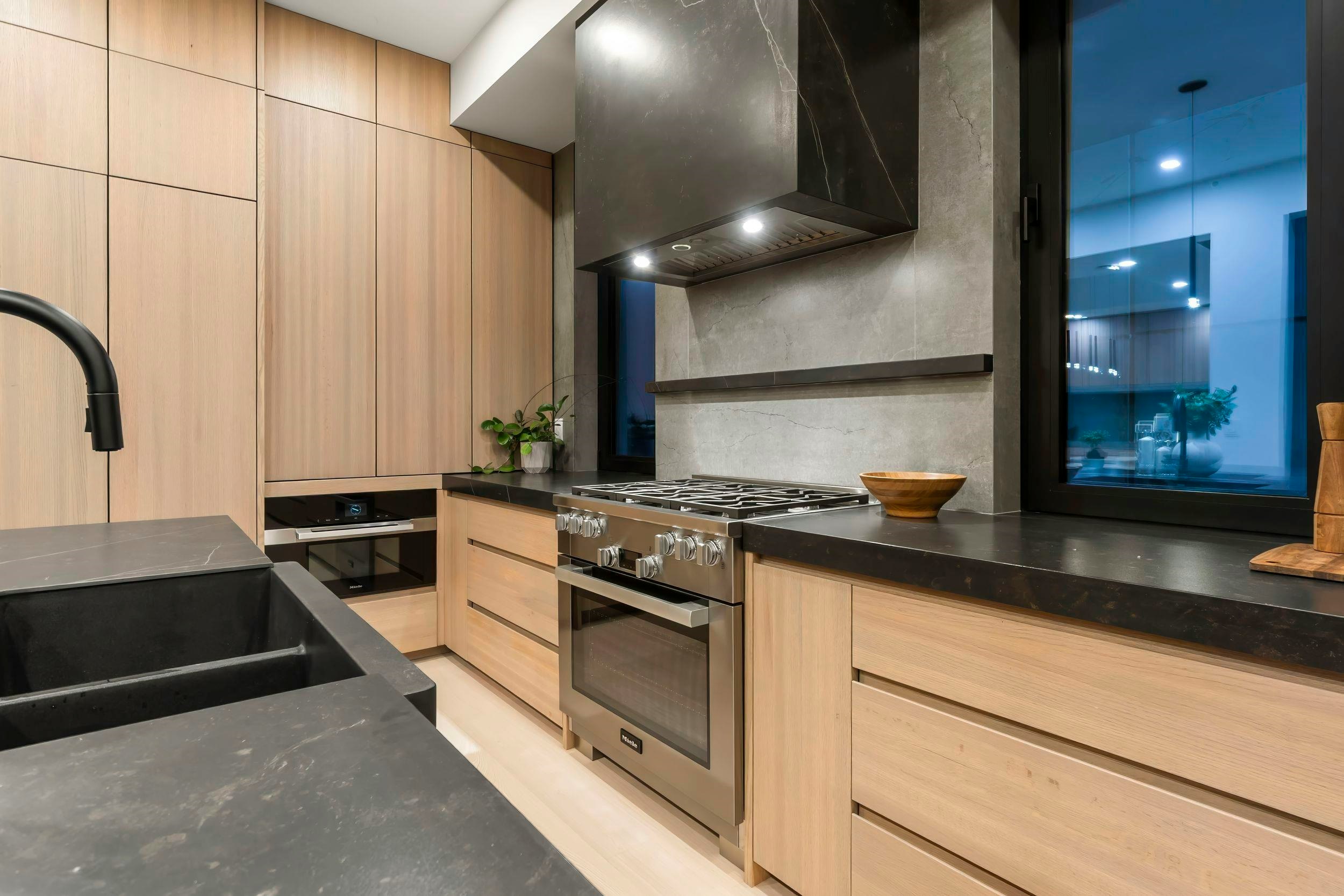 1066 Fulton Avenue, West Vancouver, BC, V7T 1N2 - 10