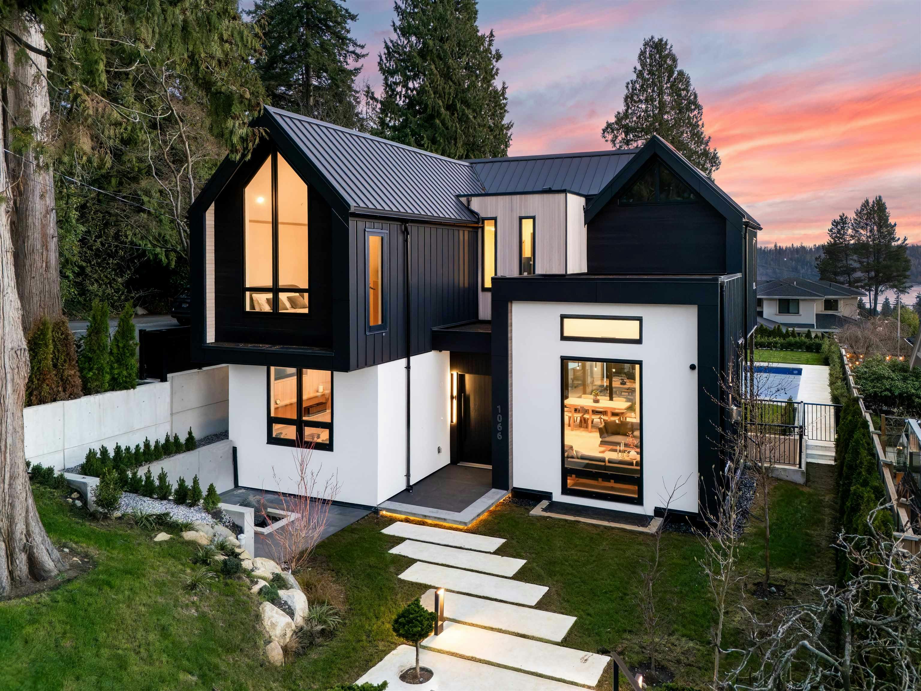 1066 Fulton Avenue, West Vancouver, BC, V7T 1N2 - 5