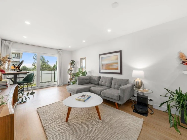 312-360 E 2nd Street, North Vancouver, BC, V7L 4N6