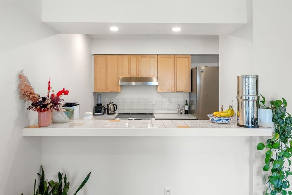 312-360 E 2nd Street, North Vancouver, BC, V7L 4N6 - 10