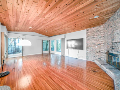 5242 Station Road - 5