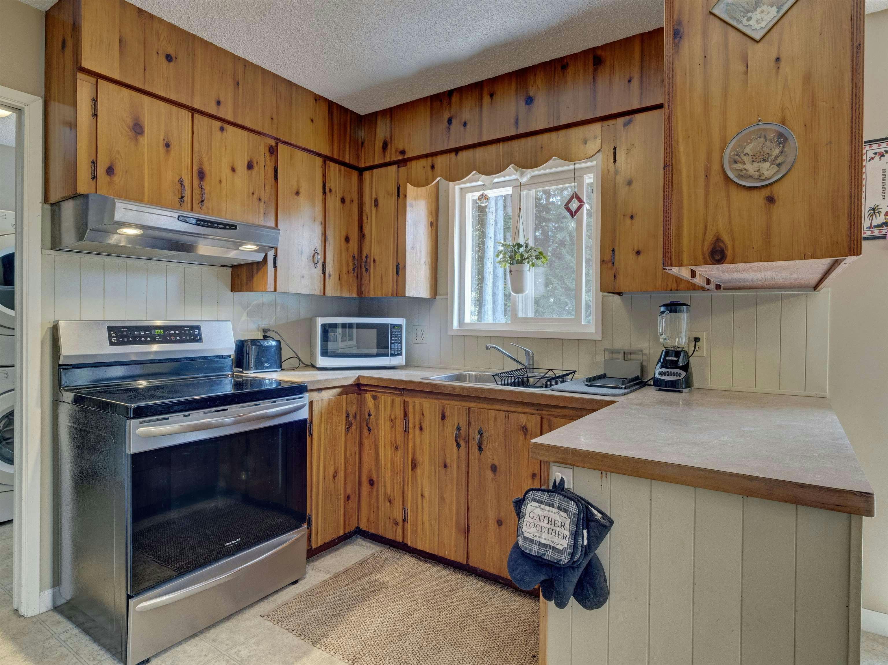 3367 Richards Road, Roberts Creek, BC, V0N 2W2 - 19