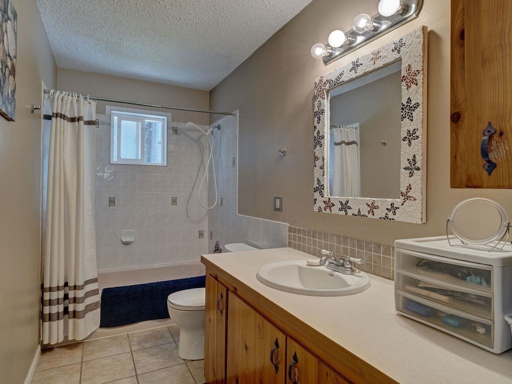 3367 Richards Road, Roberts Creek, BC, V0N 2W2 - 13