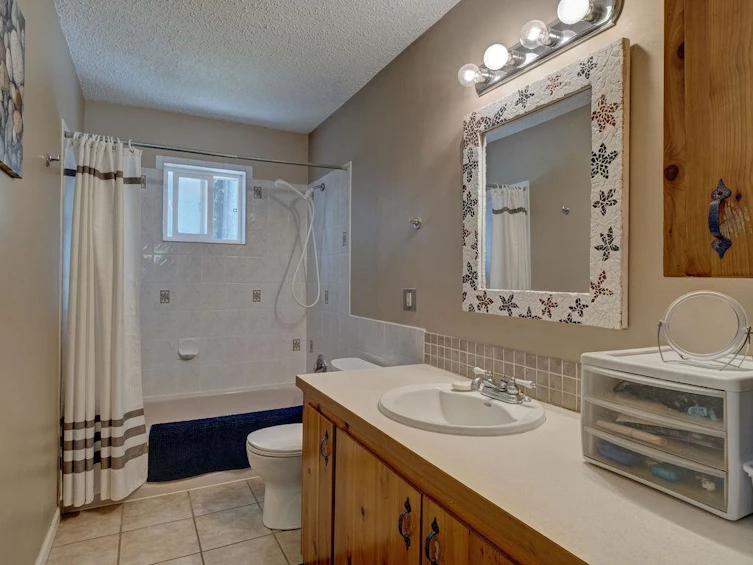 3367 Richards Road, Roberts Creek, BC, V0N 2W2 - 13