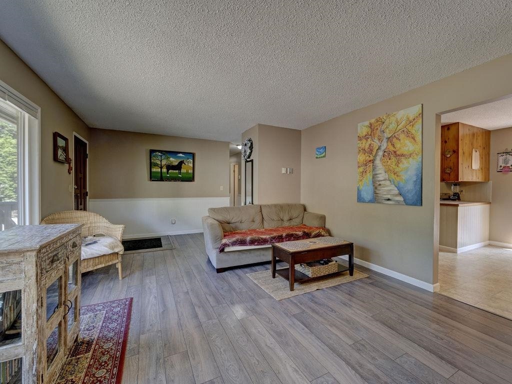 3367 Richards Road, Roberts Creek, BC, V0N 2W2 - 8
