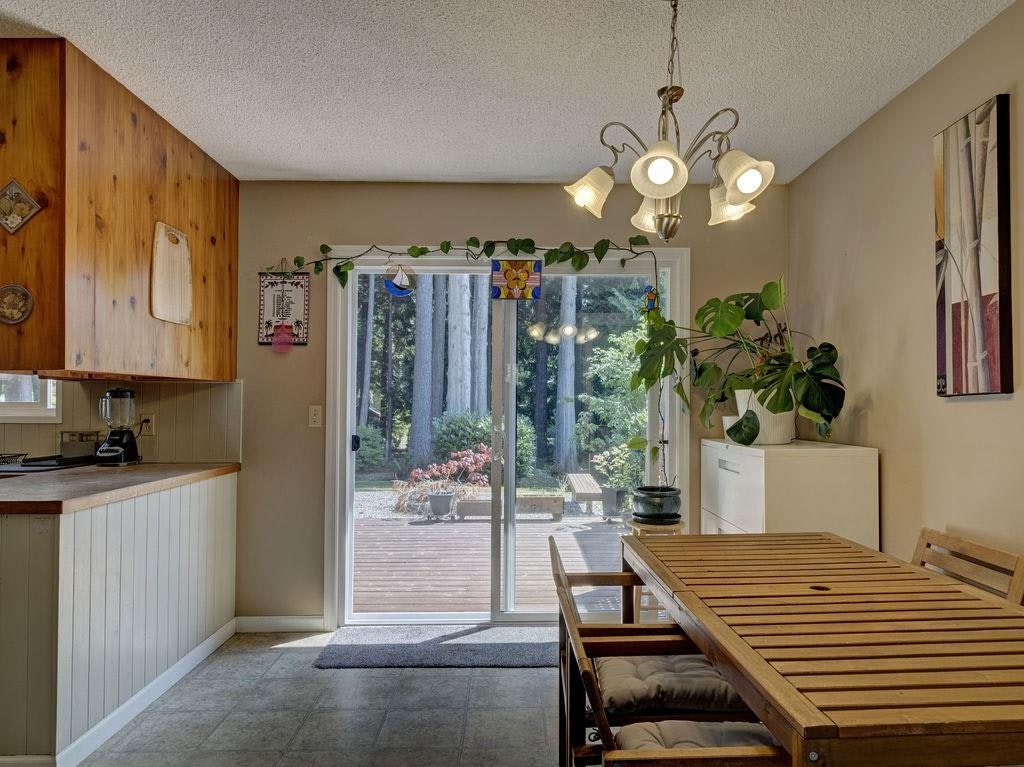 3367 Richards Road, Roberts Creek, BC, V0N 2W2 - 15