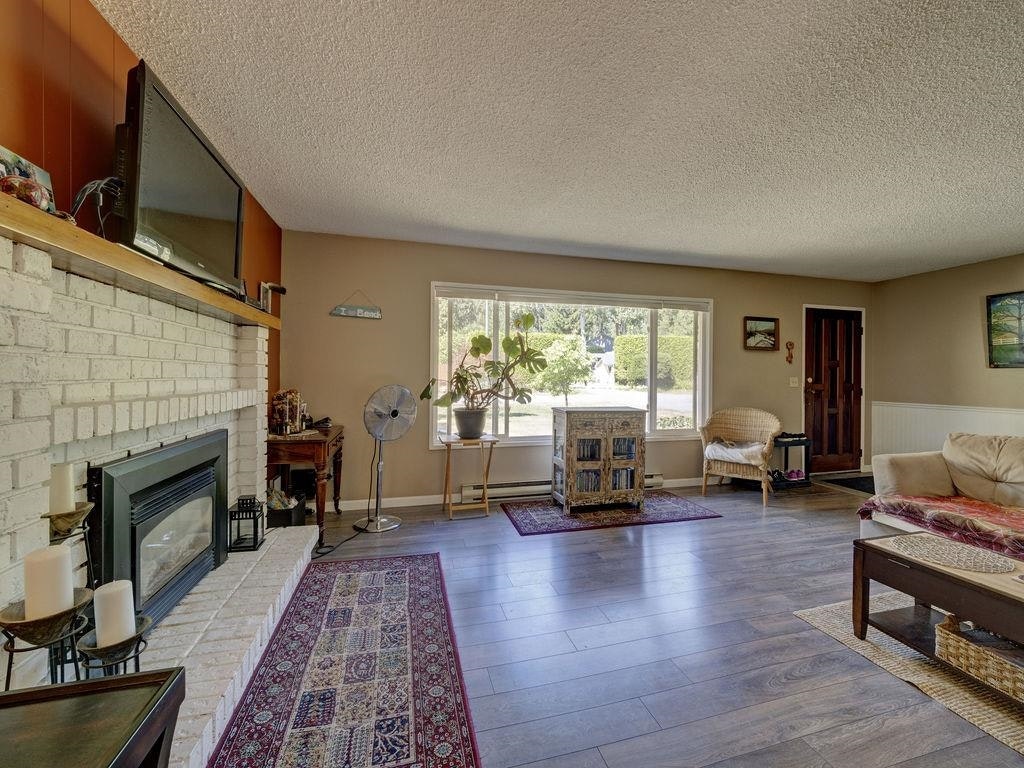 3367 Richards Road, Roberts Creek, BC, V0N 2W2 - 7