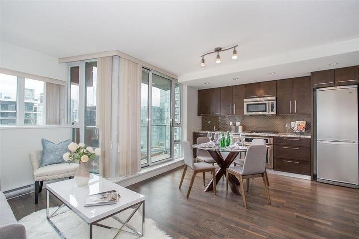 2301-918 Cooperage Way, Vancouver, BC, V6B 0A7 - 3