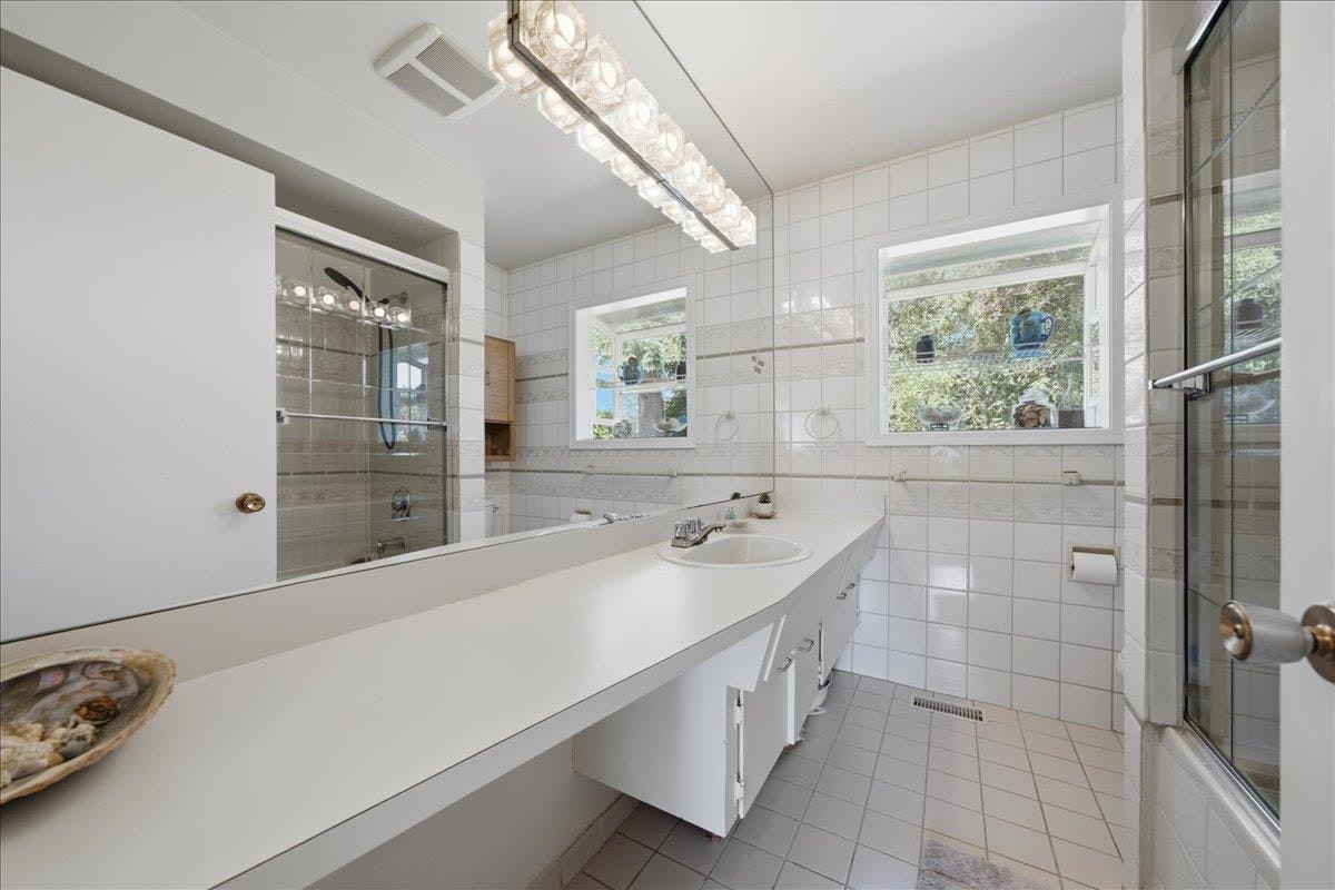 1388 Cambridge Drive, Coquitlam, BC, V3J 2P7 - 28