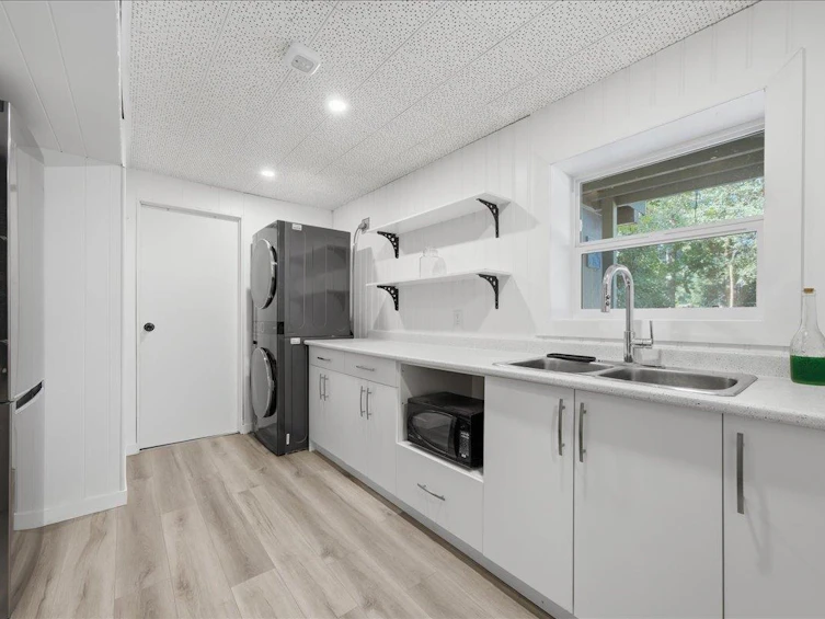 1388 Cambridge Drive, Coquitlam, BC, V3J 2P7 - 35