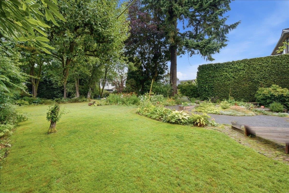1388 Cambridge Drive, Coquitlam, BC, V3J 2P7 - 6
