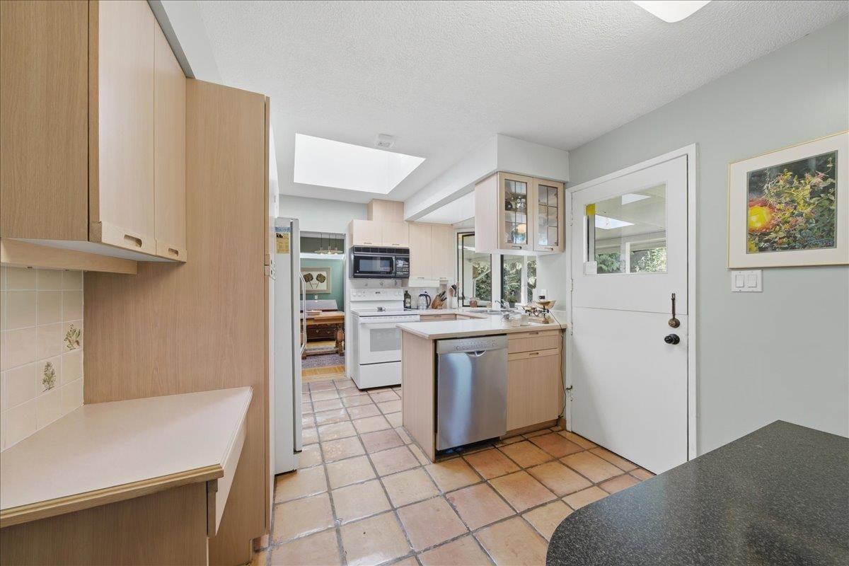 1388 Cambridge Drive, Coquitlam, BC, V3J 2P7 - 18