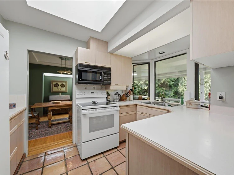 1388 Cambridge Drive, Coquitlam, BC, V3J 2P7 - 20