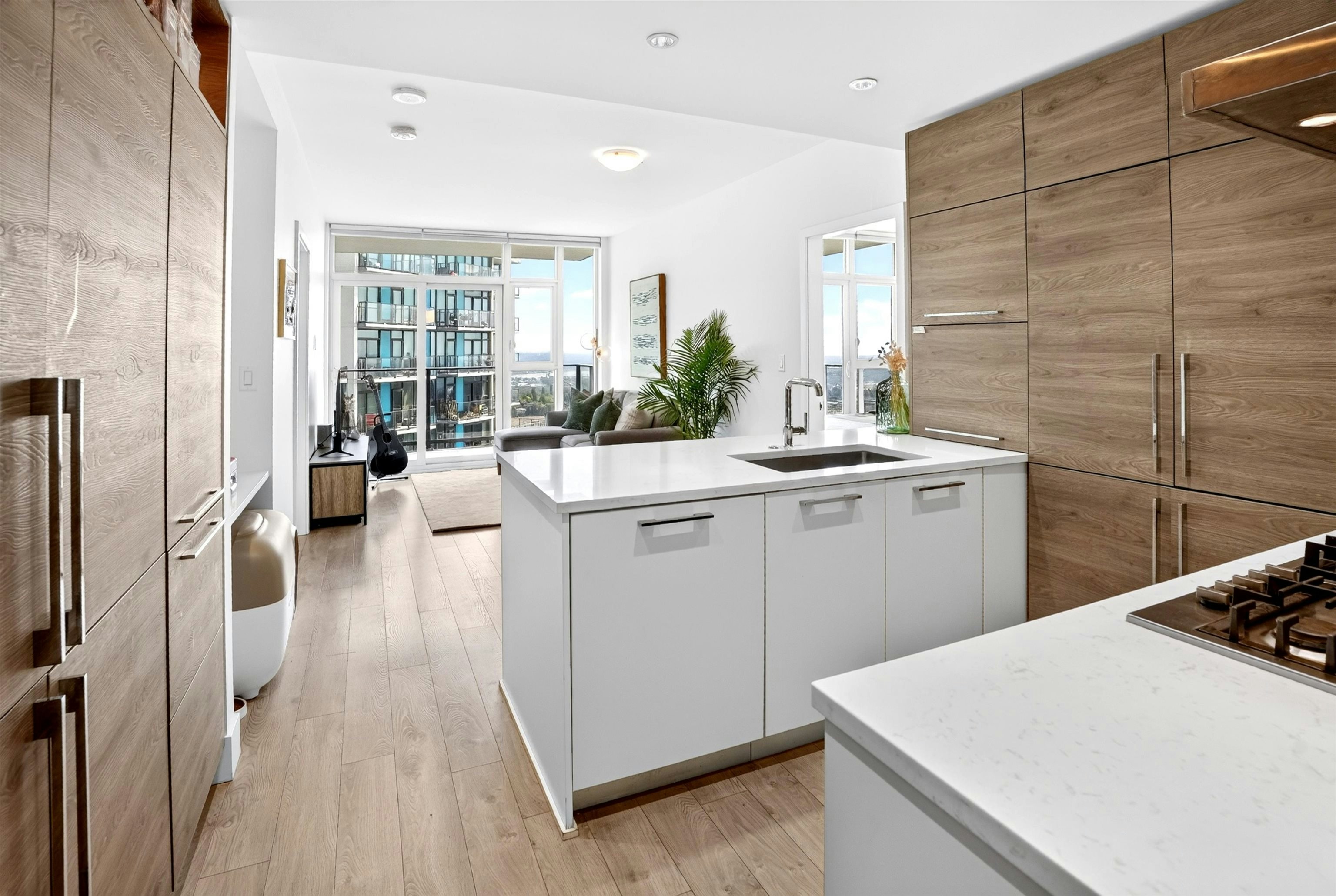 2906-7358 Edmonds Street - 4
