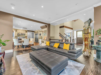 3098 162a Street - 5