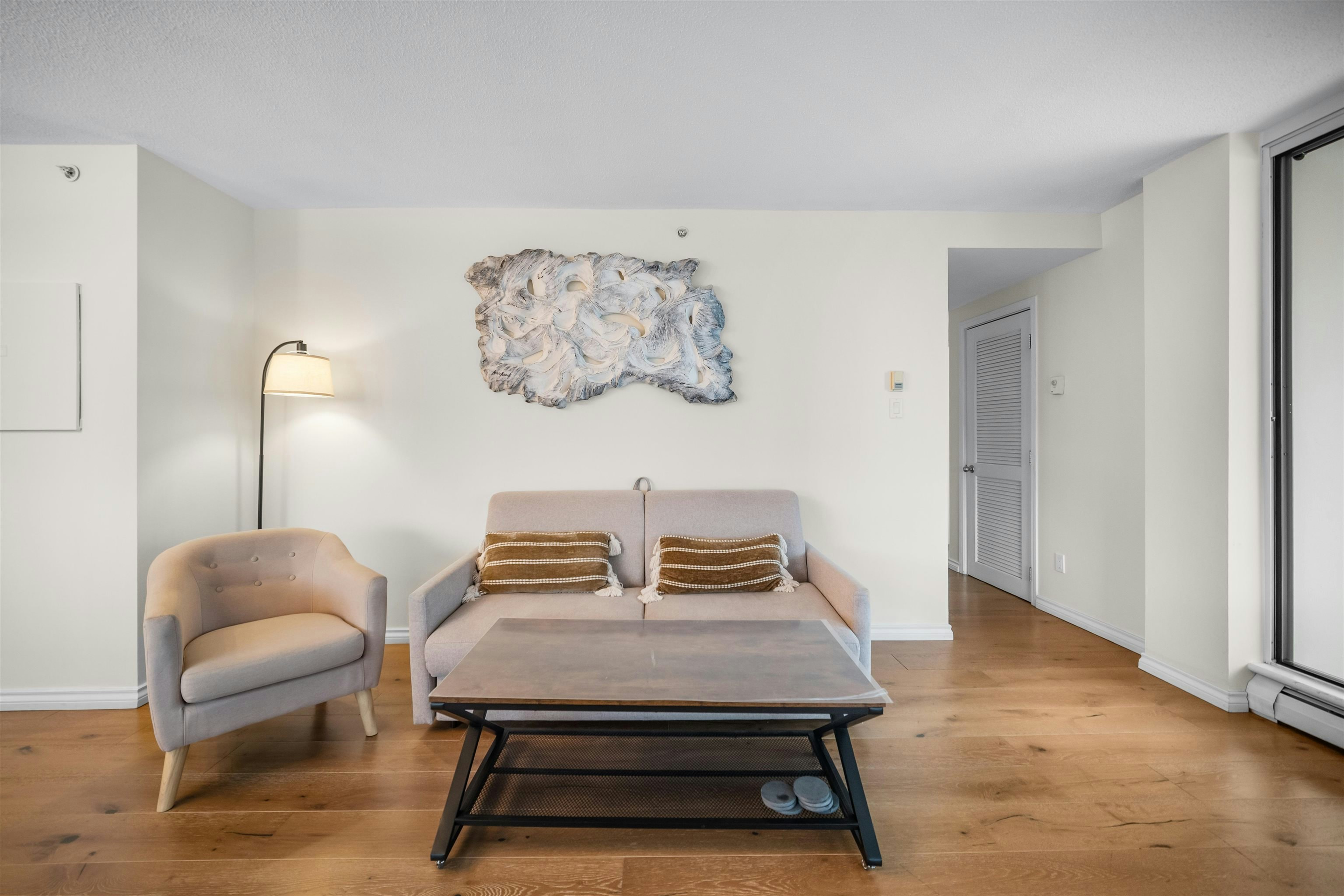 2204-183 Keefer Place, Vancouver, BC, V6B 6B9 - 4