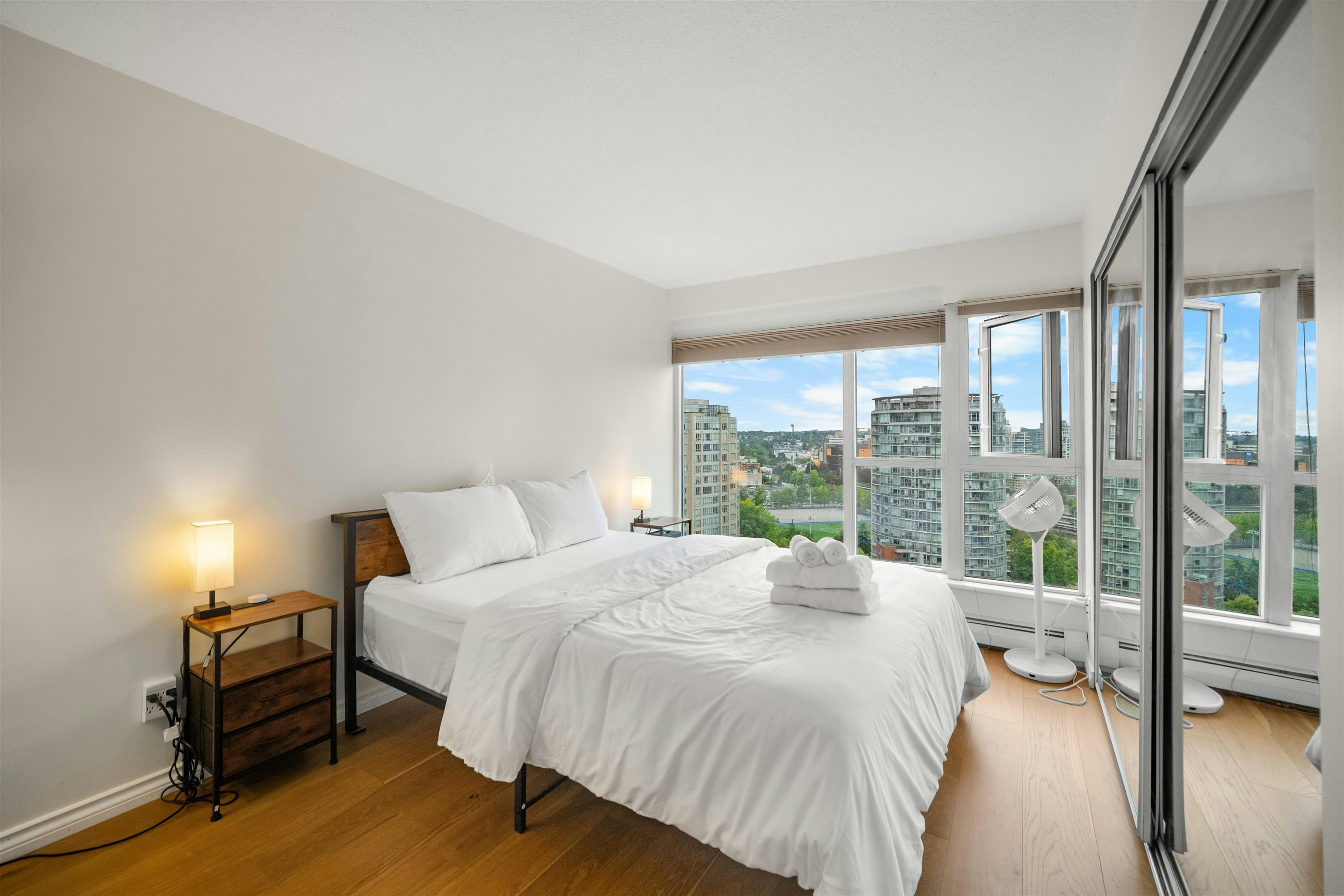 2204-183 Keefer Place, Vancouver, BC, V6B 6B9 - 12