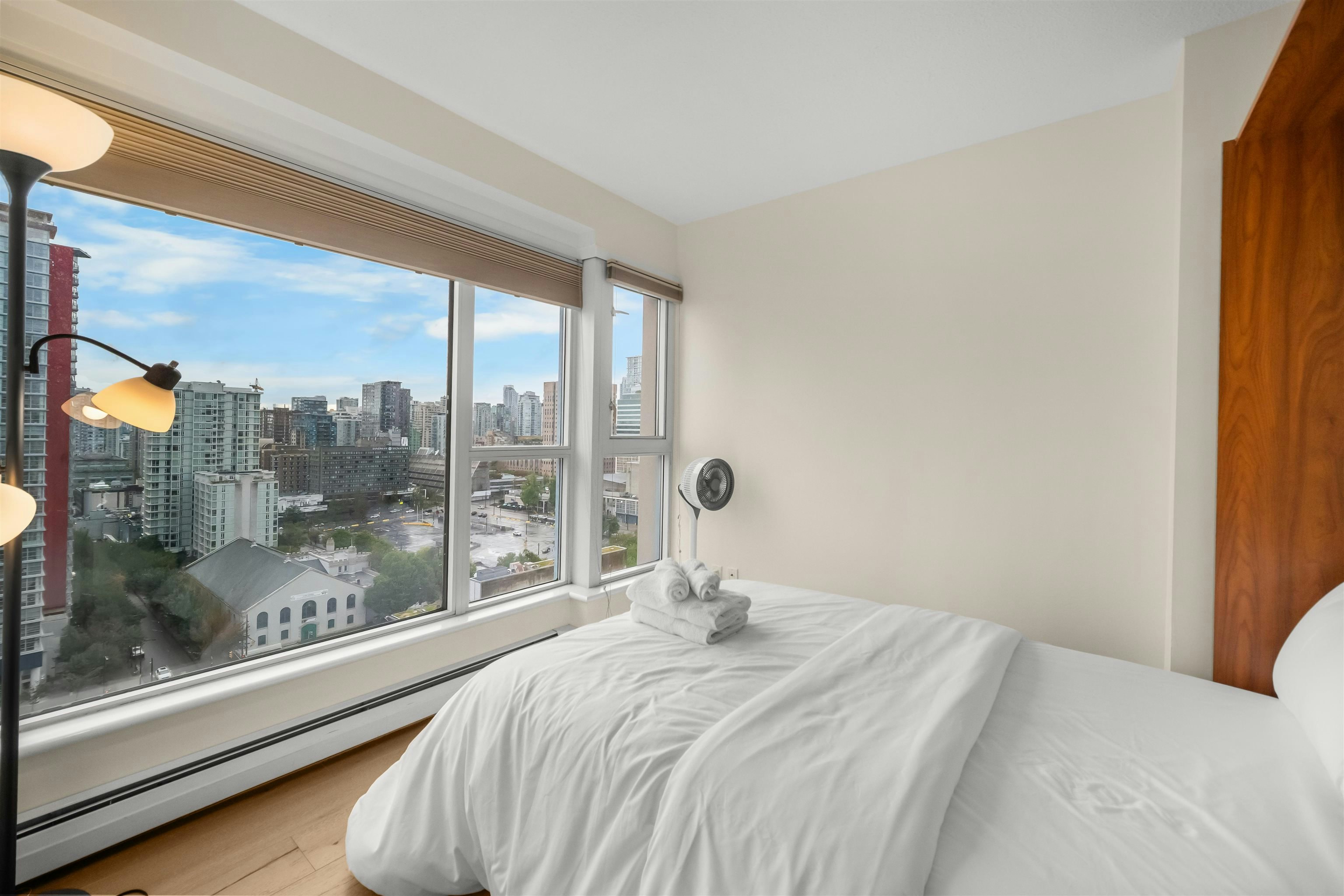 2204-183 Keefer Place, Vancouver, BC, V6B 6B9 - 7