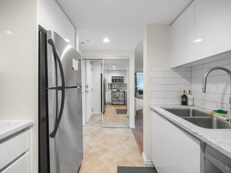 2204-183 Keefer Place, Vancouver, BC, V6B 6B9 - 6