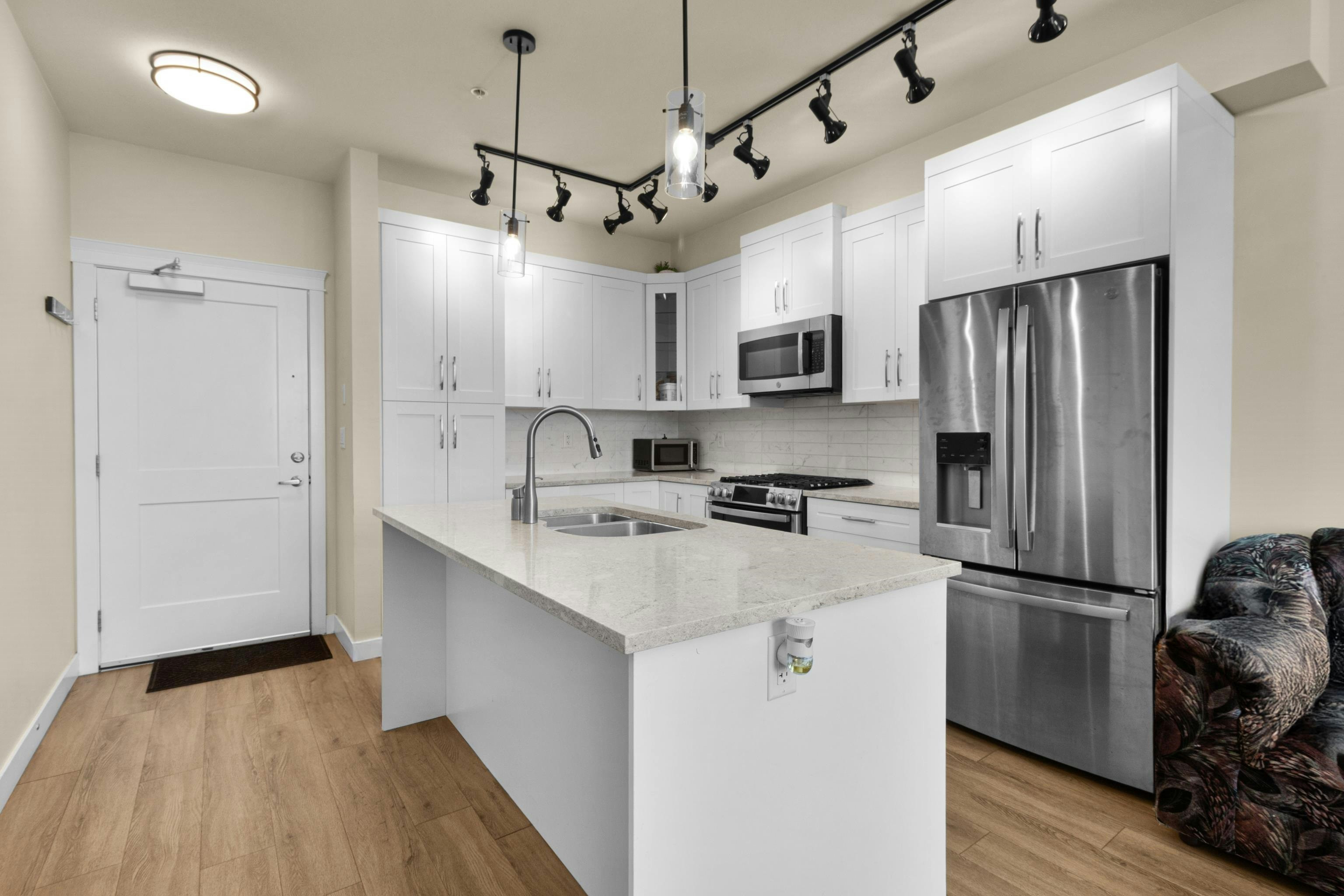 612-11077 Ravine Road, Surrey, BC, V3T 0R7