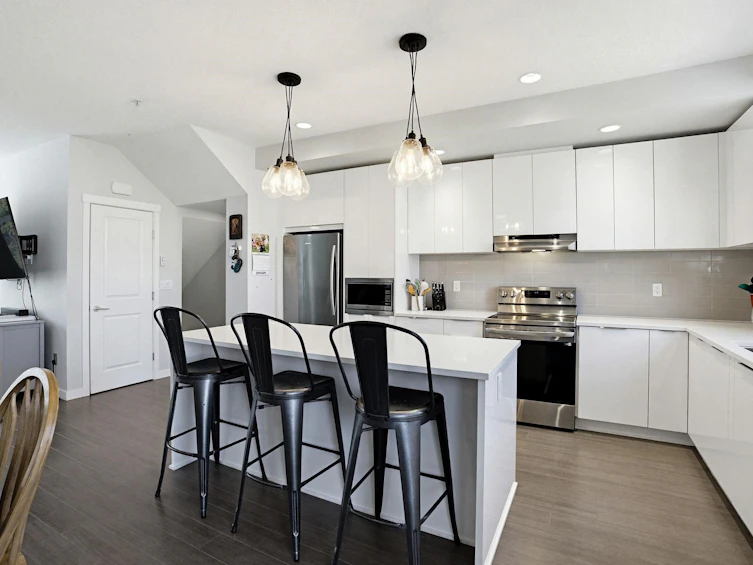 2104-11295 Pazarena Place, Maple Ridge, BC, V2X 4K9 - 8