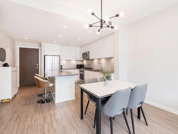 302-2651 Library Lane, North Vancouver, BC, V7J 0C1 - 11