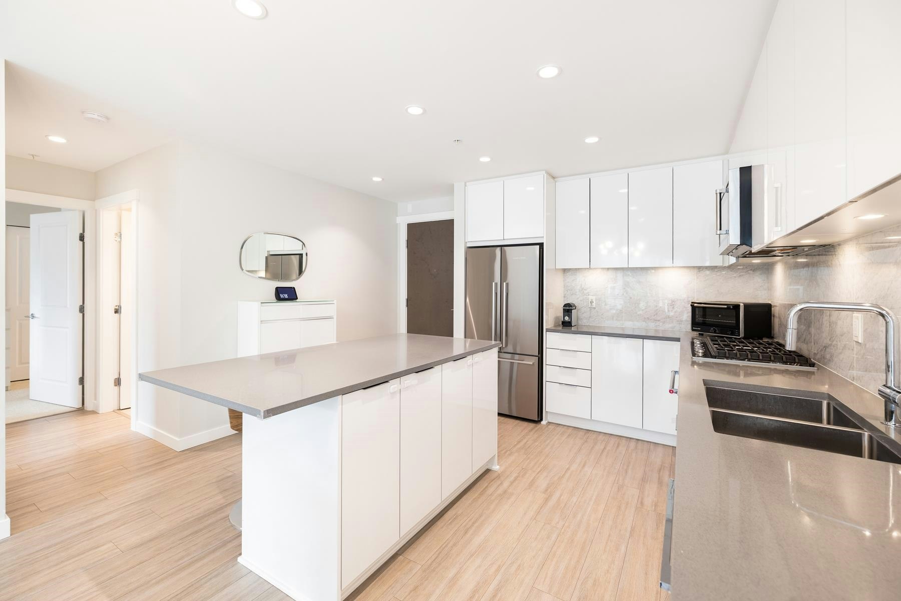 302-2651 Library Lane, North Vancouver, BC, V7J 0C1 - 12