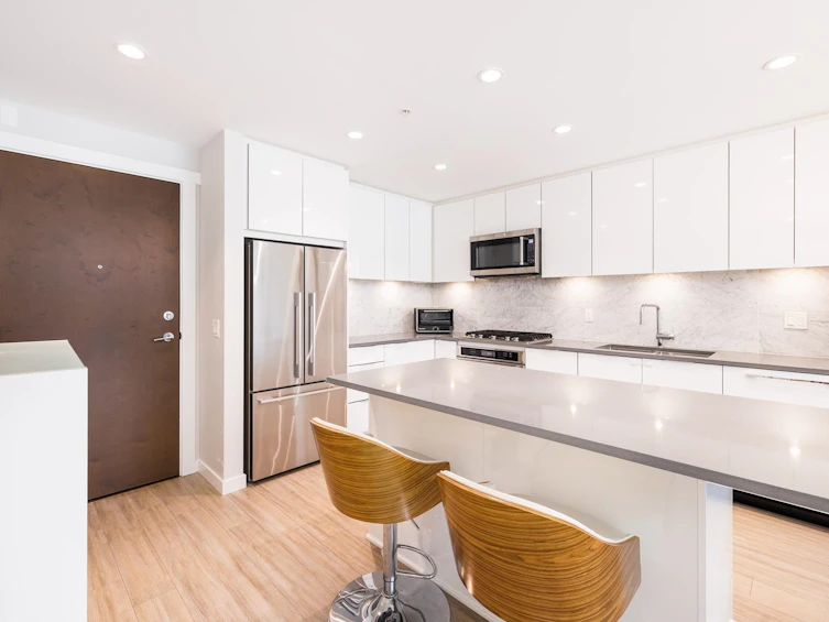 302-2651 Library Lane, North Vancouver, BC, V7J 0C1 - 3