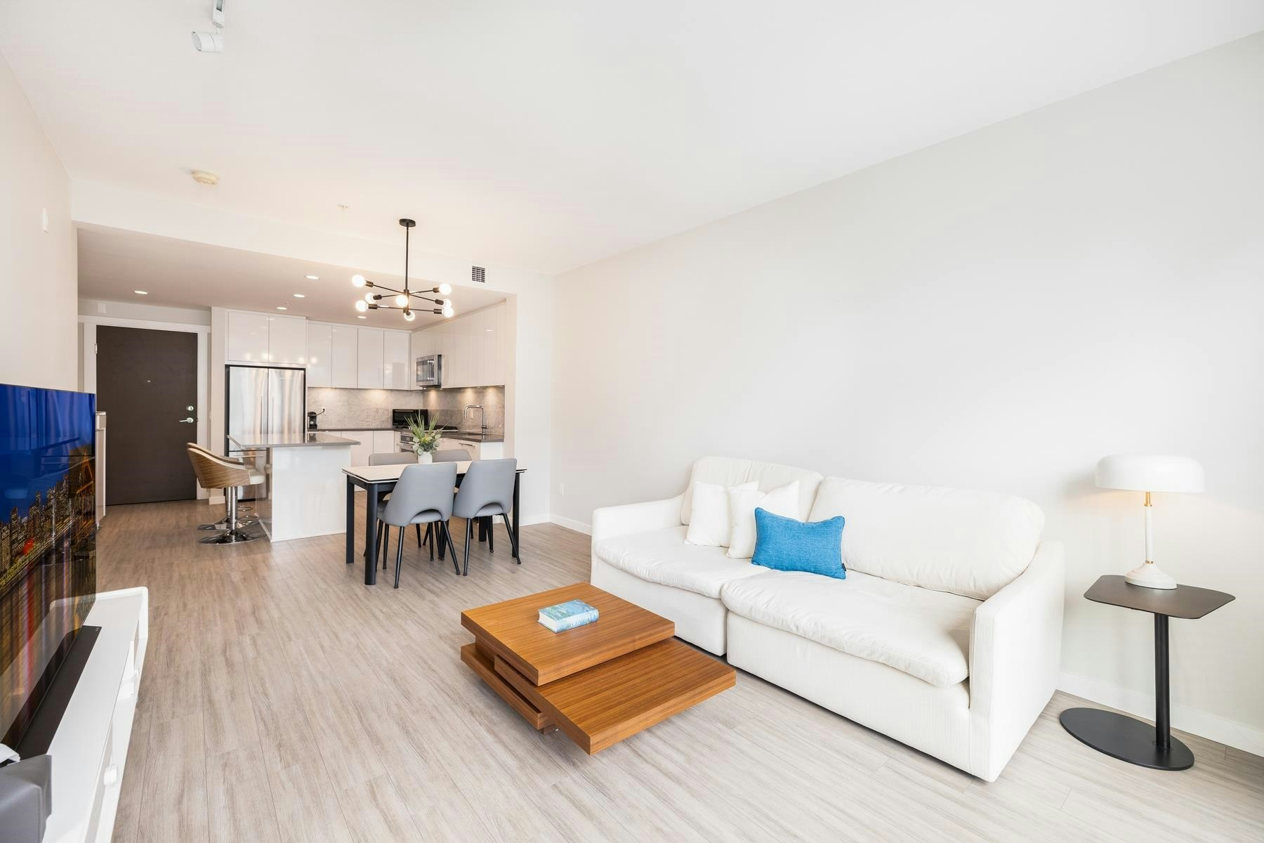302-2651 Library Lane, North Vancouver, BC, V7J 0C1 - 10