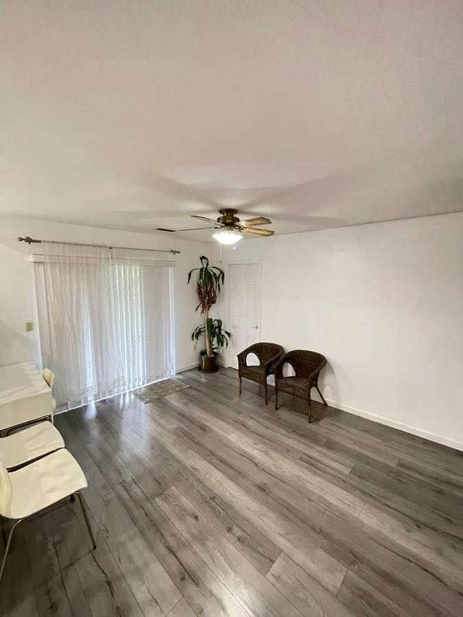 2900 Burton, Coquitlam, BC, V3C 5B3 - 6