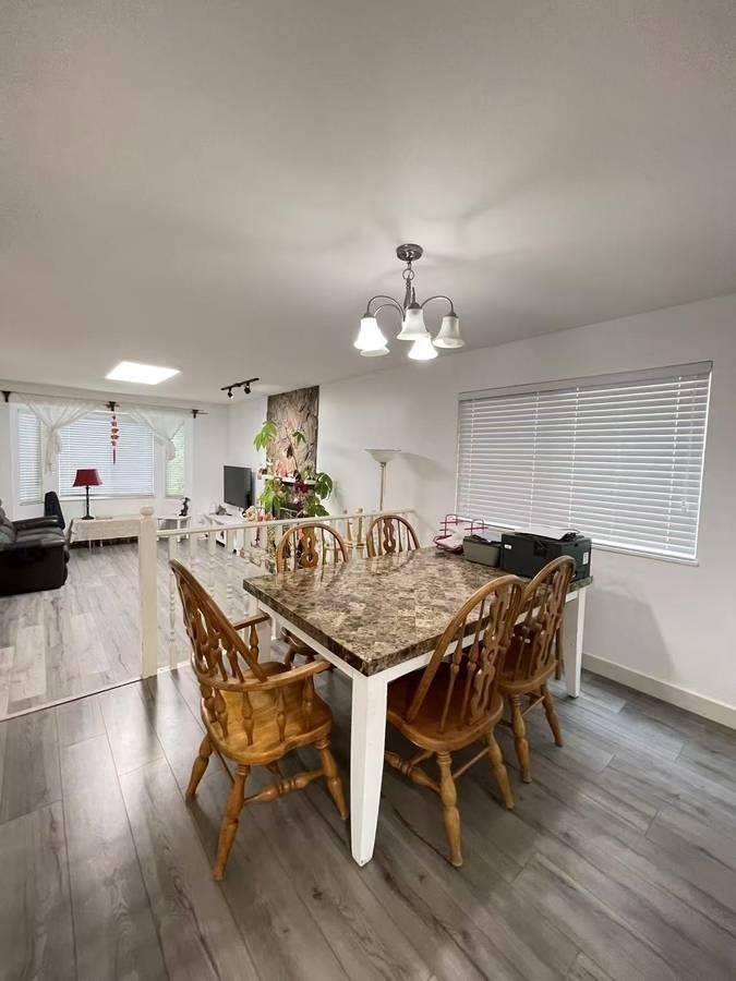 2900 Burton, Coquitlam, BC, V3C 5B3 - 5