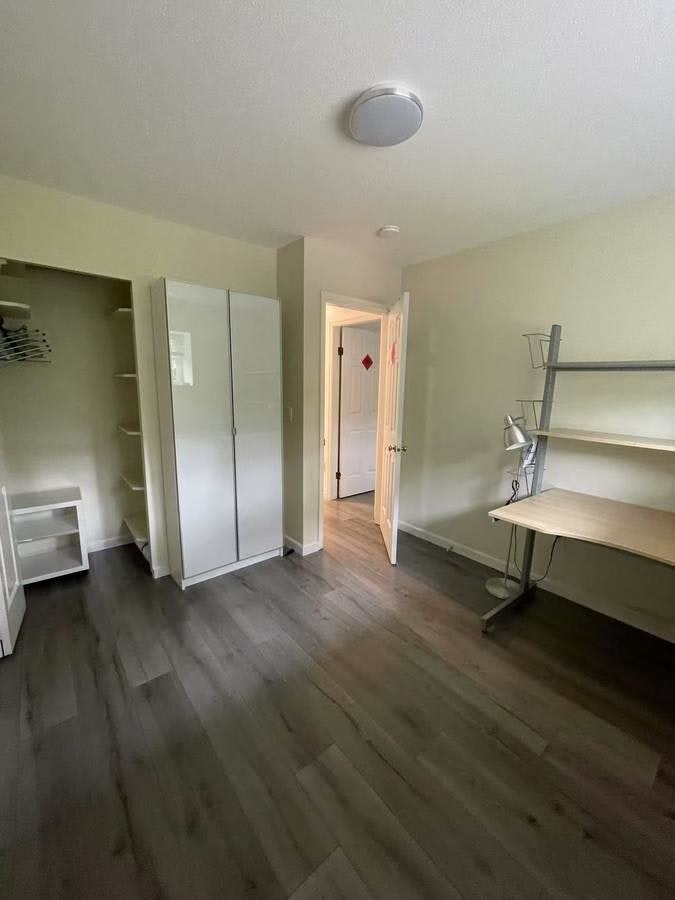 2900 Burton, Coquitlam, BC, V3C 5B3 - 4