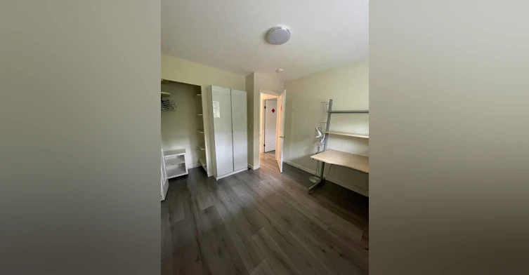 2900 Burton, Coquitlam, BC, V3C 5B3 - 4