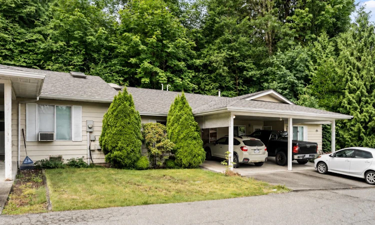 19-3350 Elmwood Drive