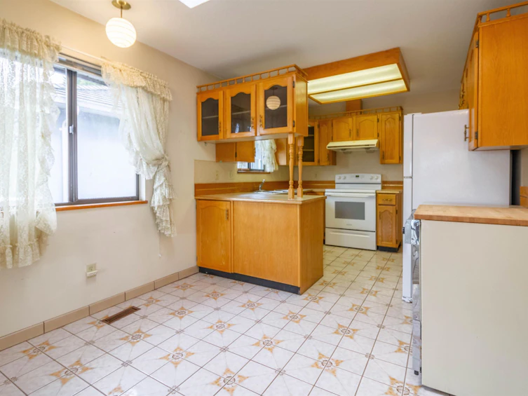 4467 Perry Street, Vancouver, BC, V5N 3X6 - 9