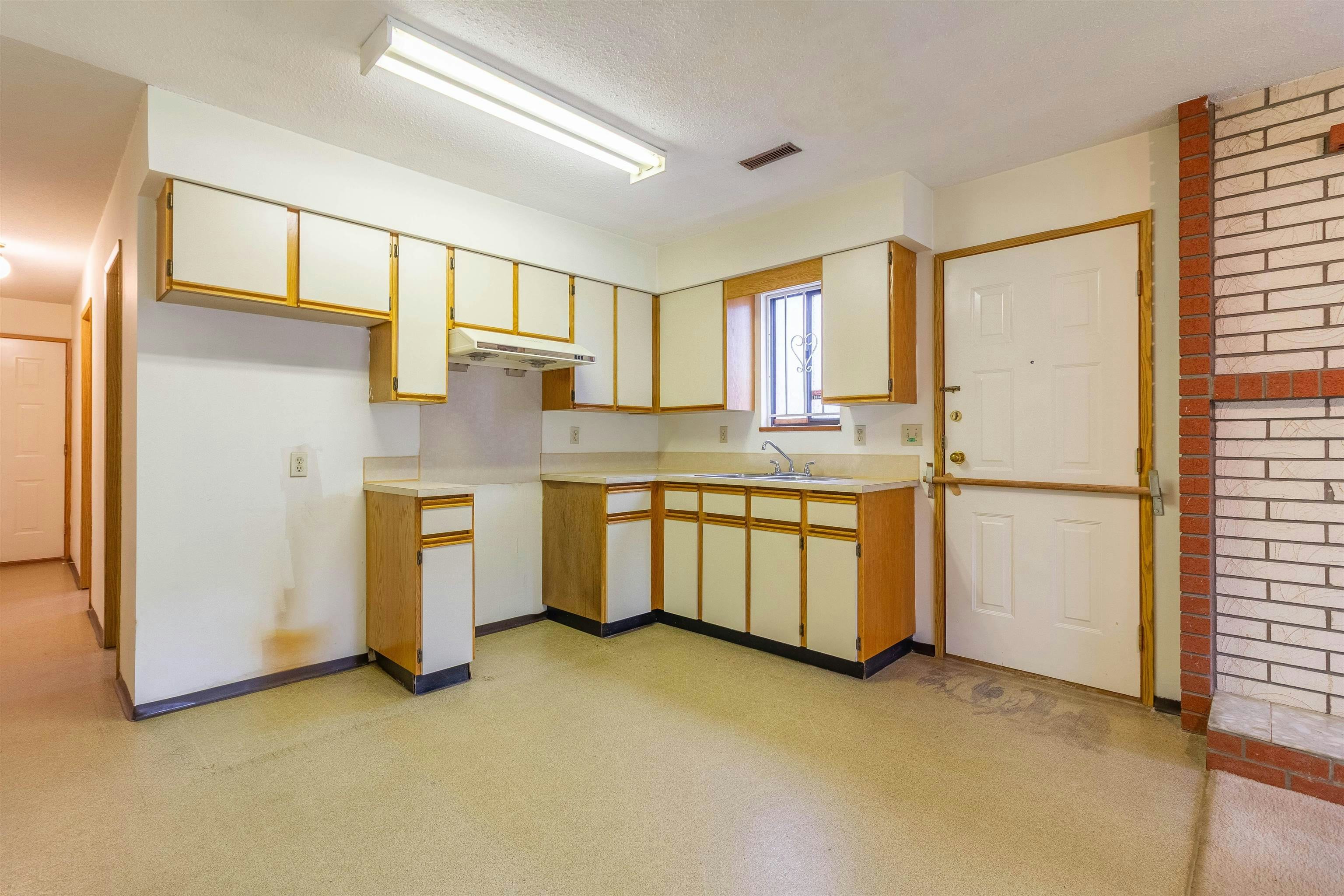 4467 Perry Street, Vancouver, BC, V5N 3X6 - 26