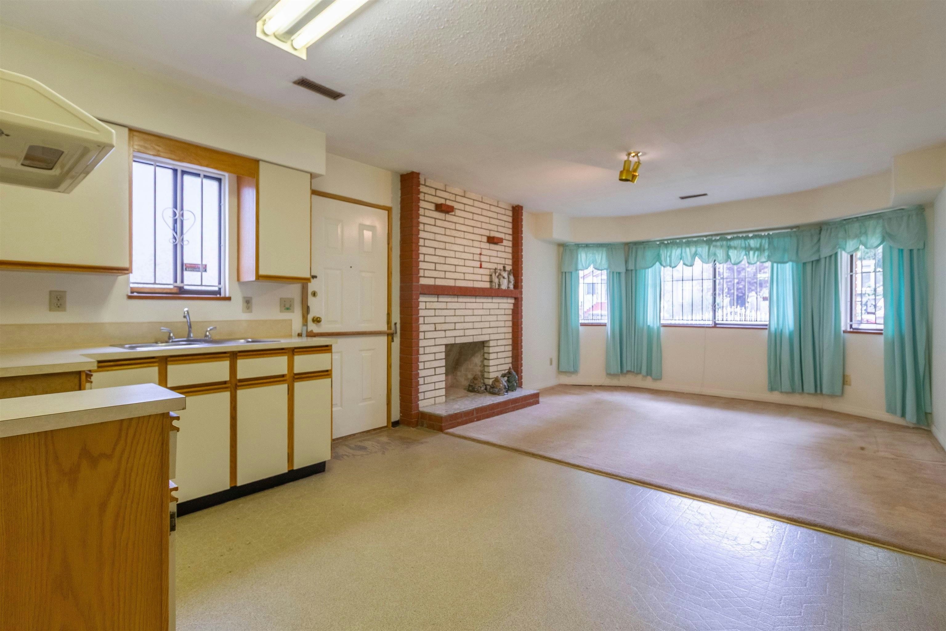 4467 Perry Street, Vancouver, BC, V5N 3X6 - 24