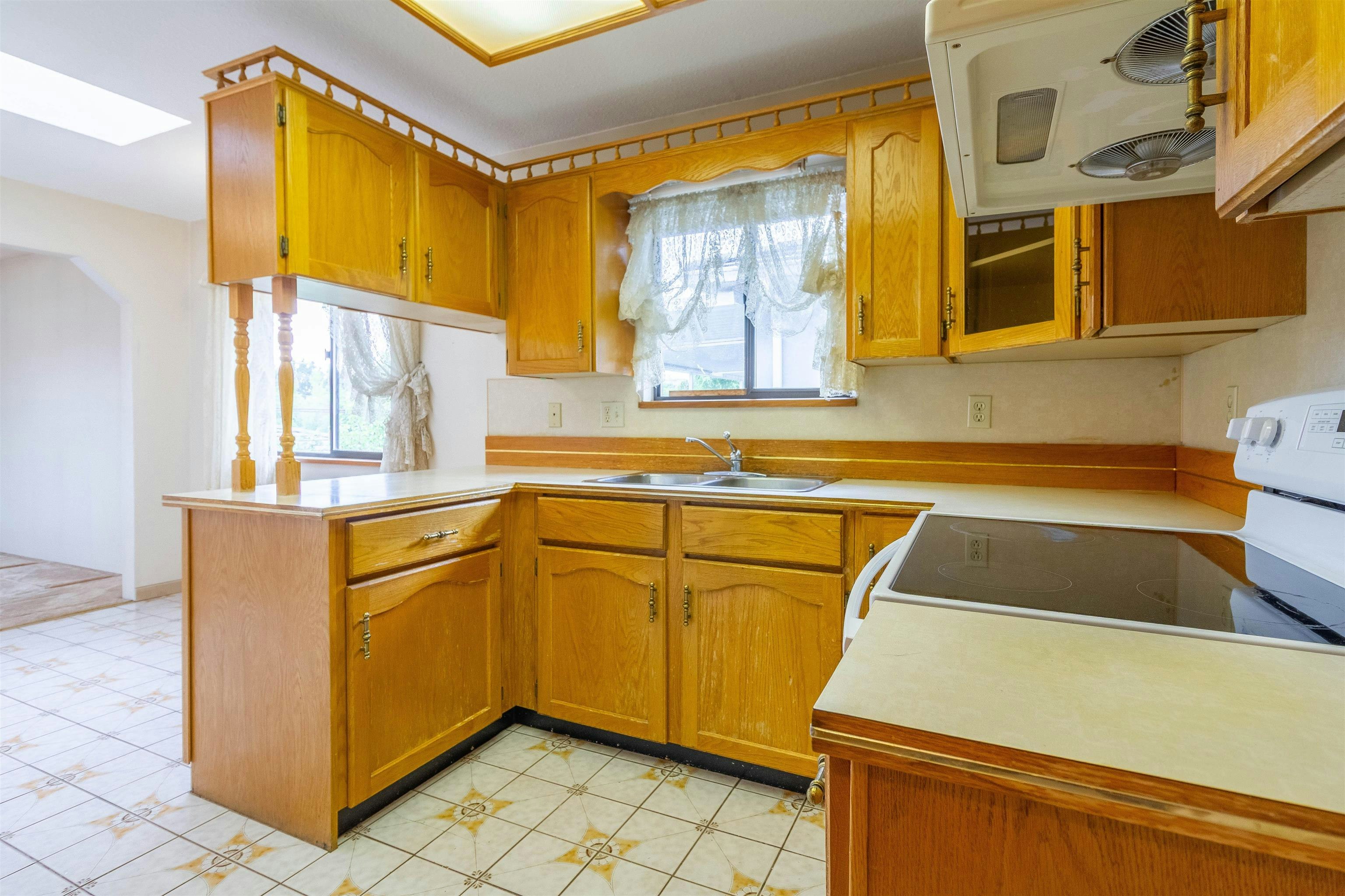 4467 Perry Street, Vancouver, BC, V5N 3X6 - 6
