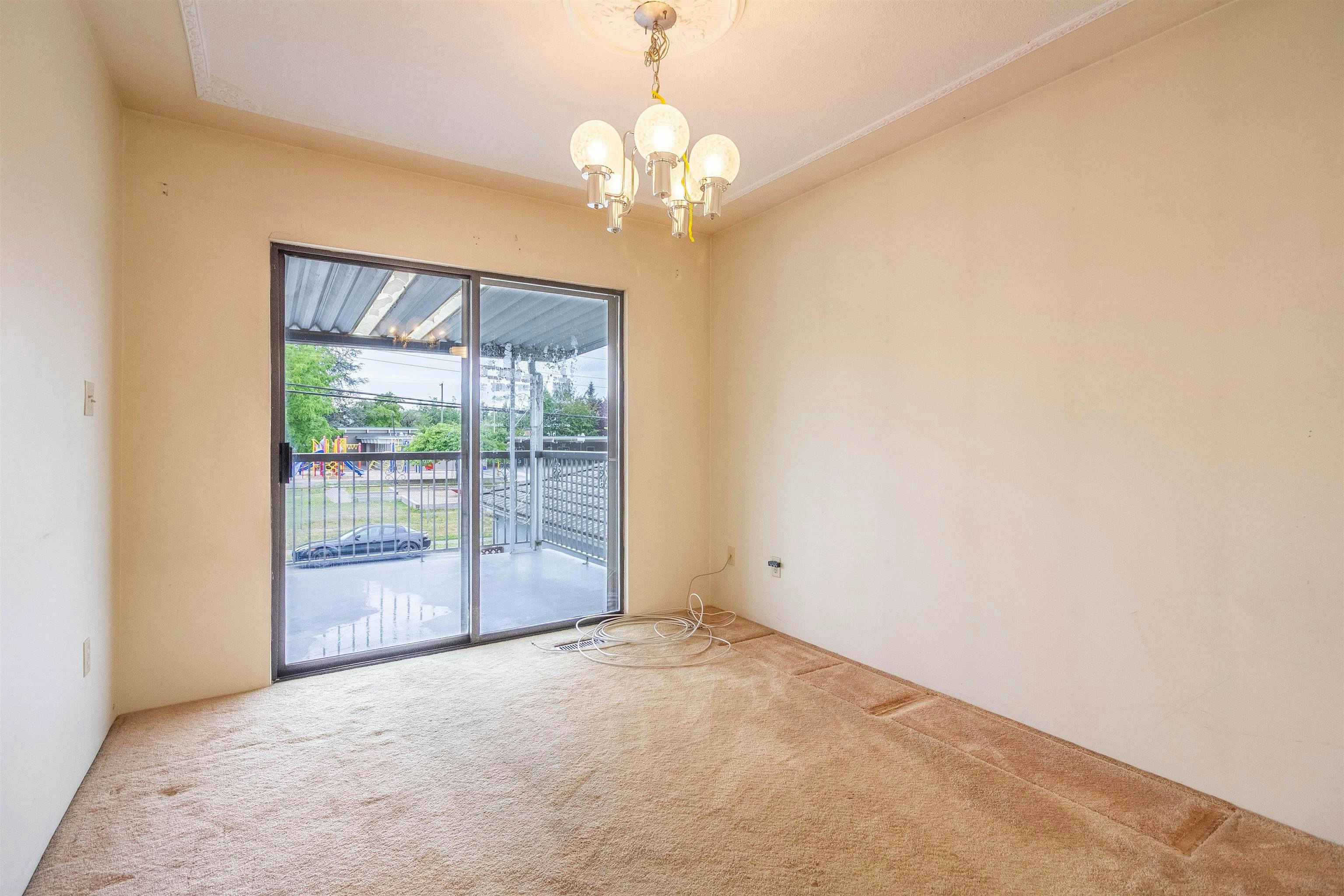 4467 Perry Street, Vancouver, BC, V5N 3X6 - 11