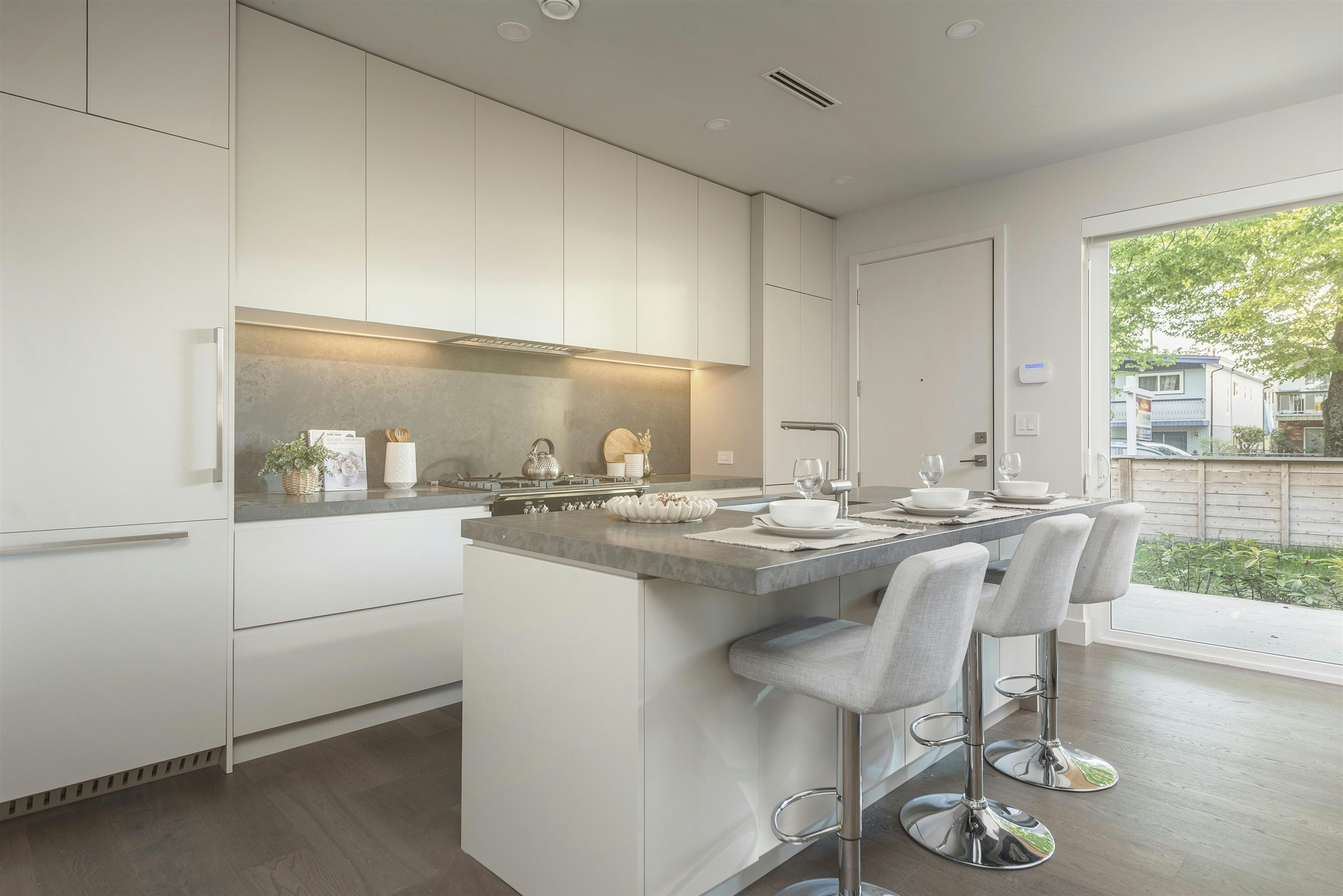 1-638 E 46th Avenue, Vancouver, BC, V5W 2A3 - 8