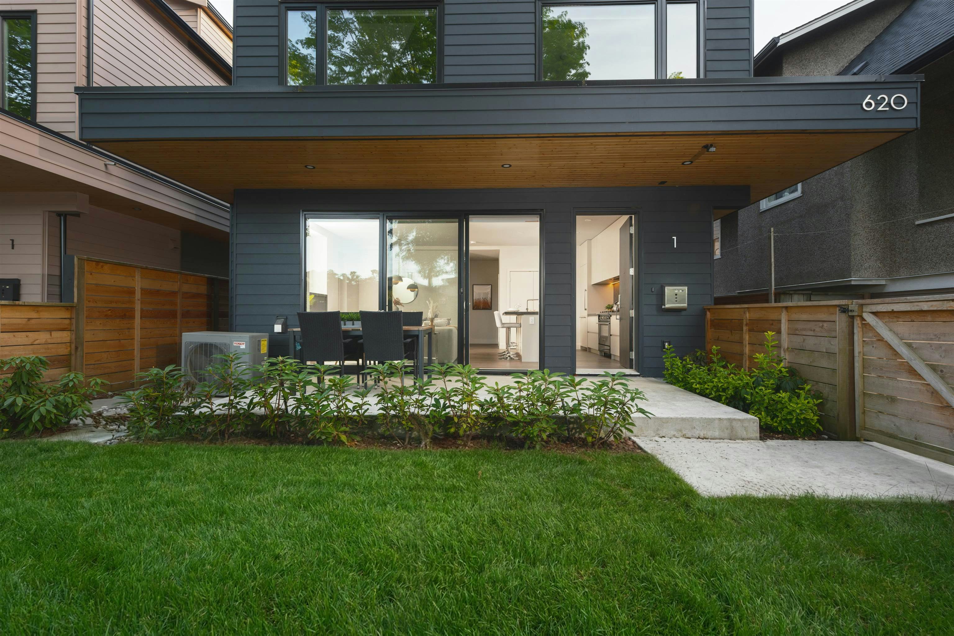 1-638 E 46th Avenue, Vancouver, BC, V5W 2A3 - 29