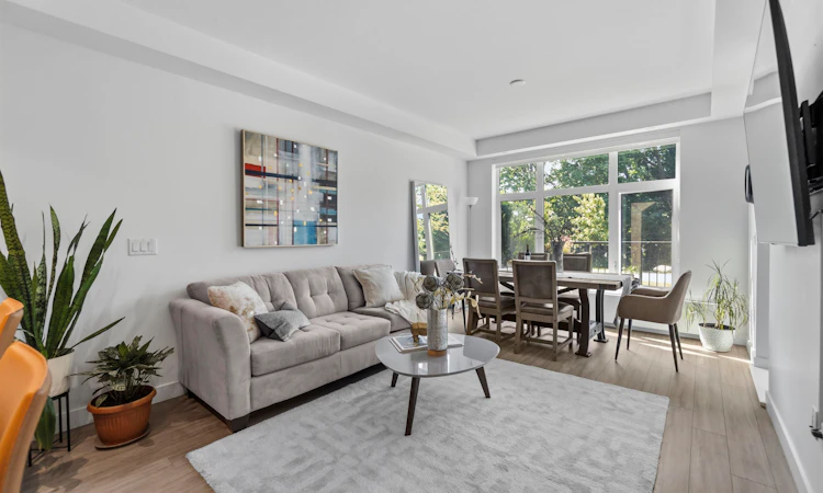 113-747 E 3rd Street