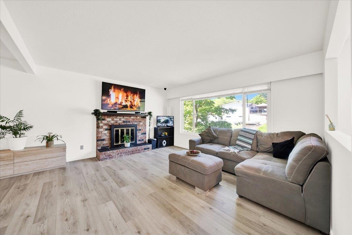 32410 Diamond Avenue, Mission, BC, V2V 1M2