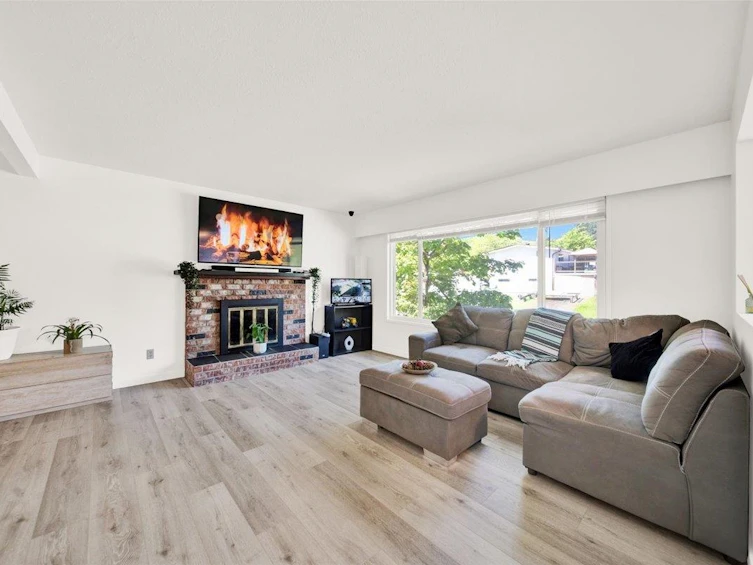 32410 Diamond Avenue, Mission, BC, V2V 1M2