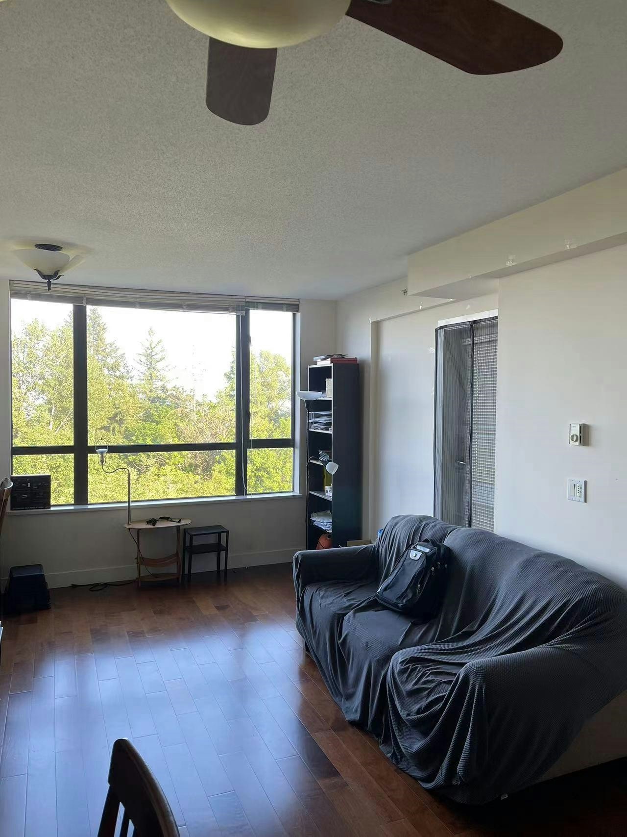 50X-9330 University Crescent, Burnaby, BC, V5A 4X9 - 3