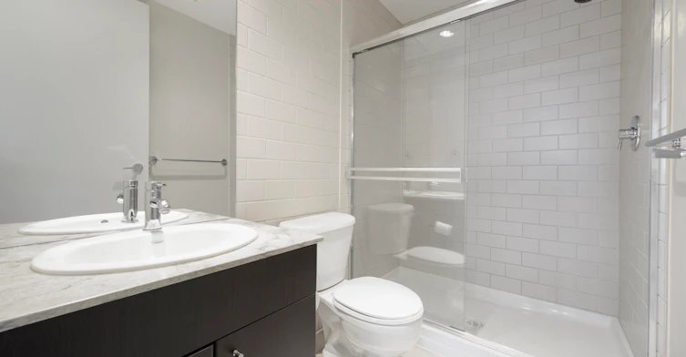 50X-9330 University Crescent, Burnaby, BC, V5A 4X9 - 13