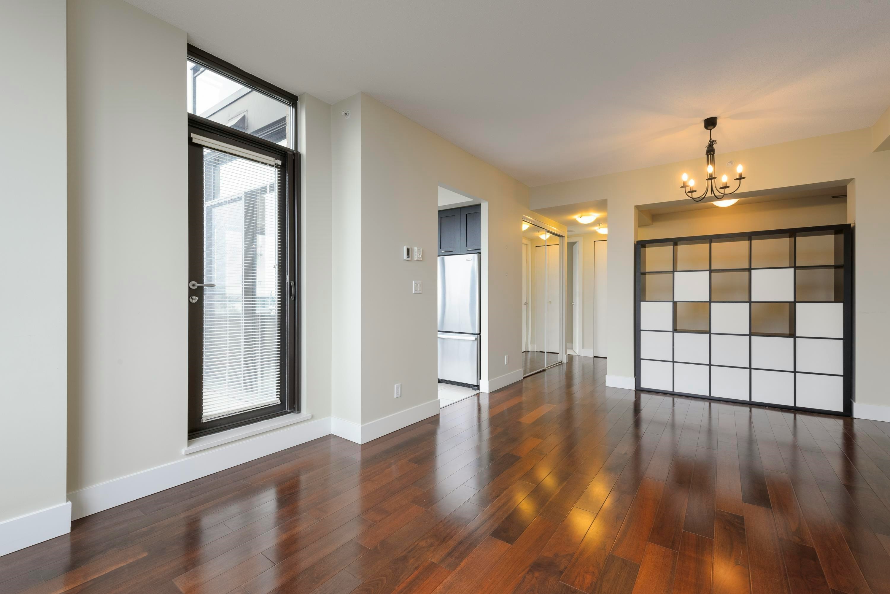 50X-9330 University Crescent, Burnaby, BC, V5A 4X9 - 2