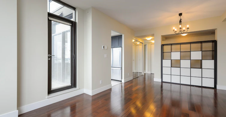 50X-9330 University Crescent, Burnaby, BC, V5A 4X9 - 2