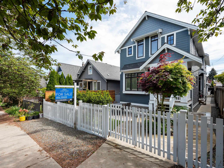 730 E 11th Avenue, Vancouver, BC, V5T 2E5 - 26